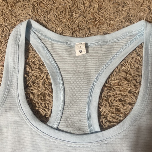 This is the lulu powder blue Swifty Racerback tank top size 8 - Picture 3 of 5
